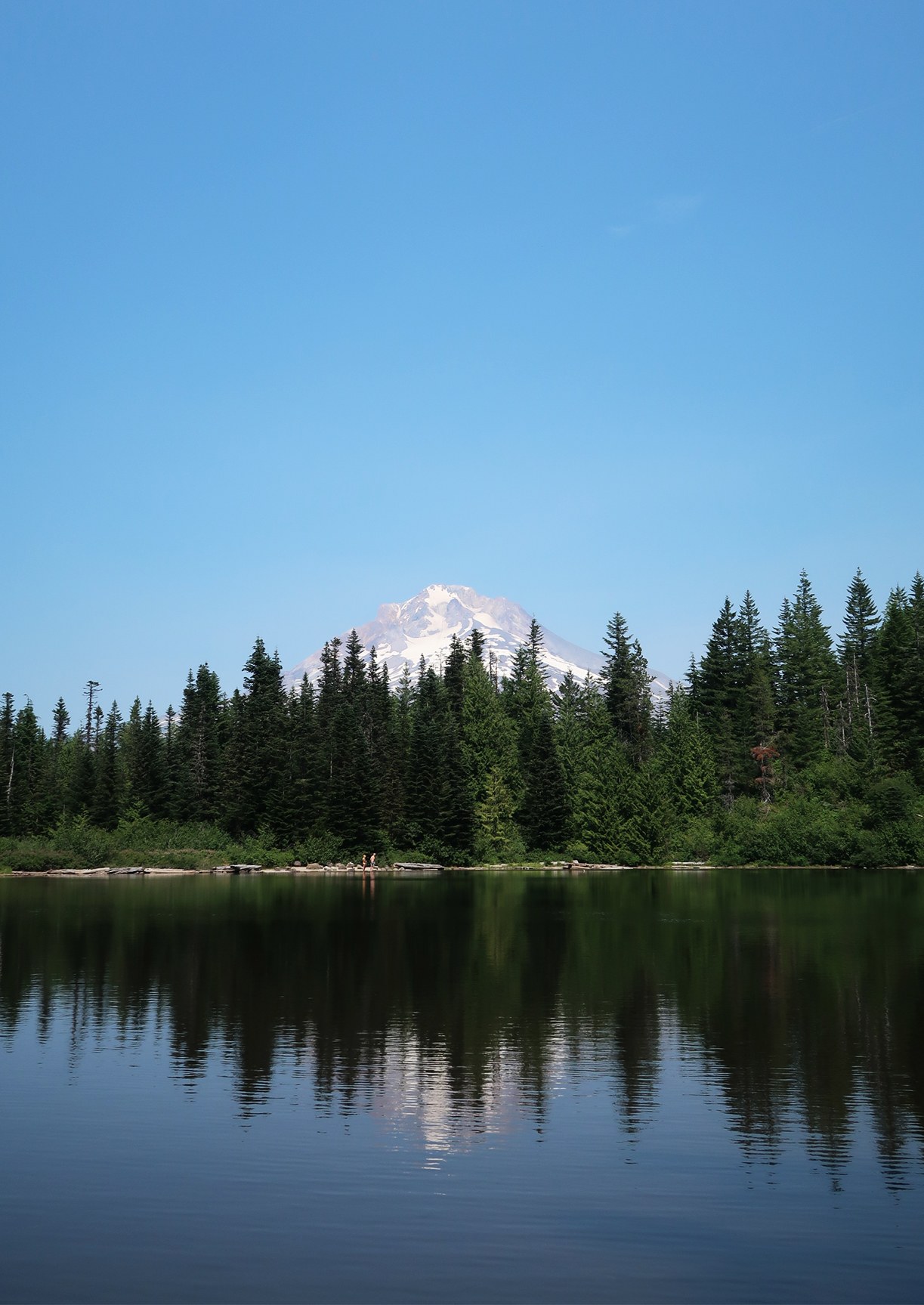 mirror lake with a view of mt. hood