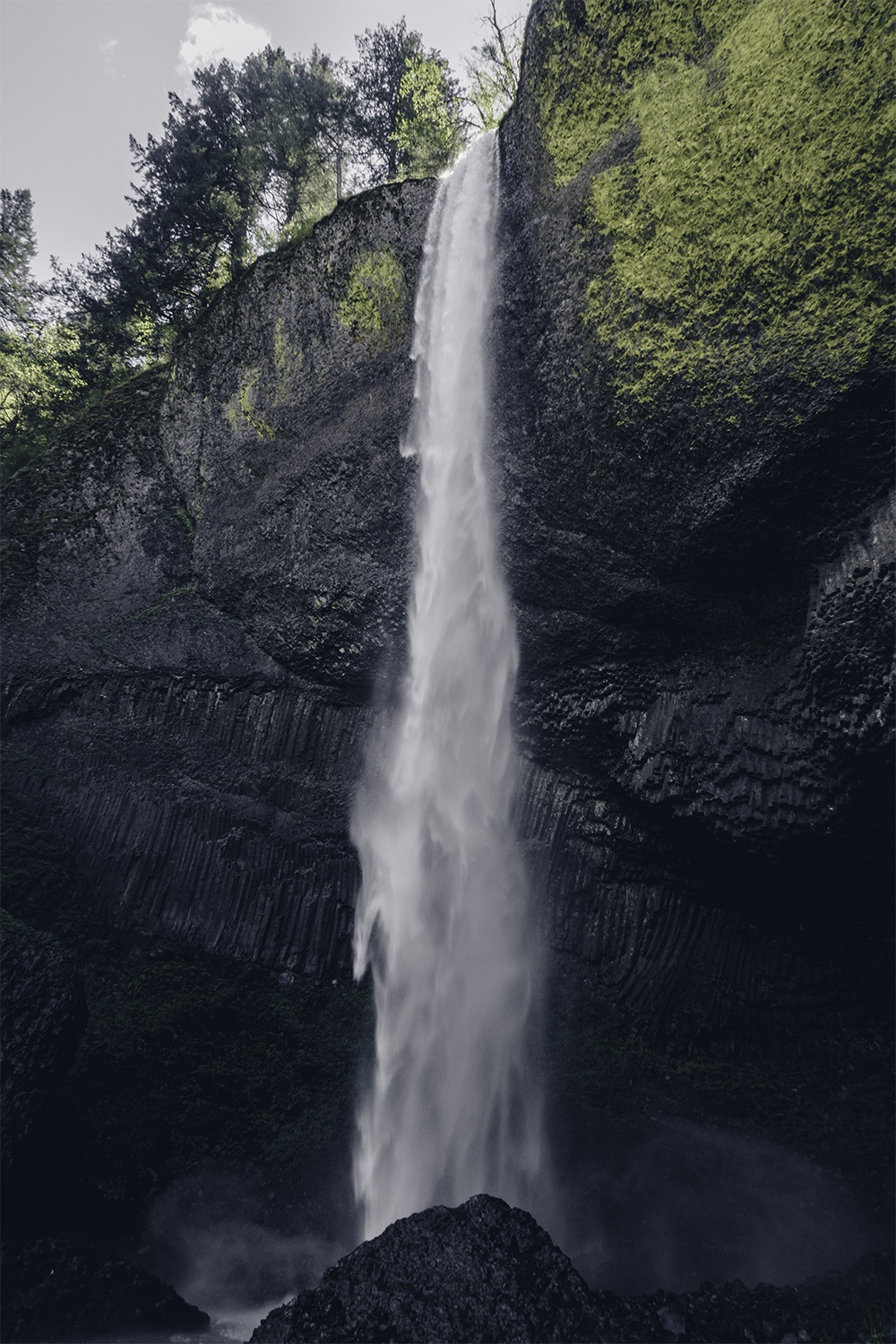 waterfall on the latourell trail