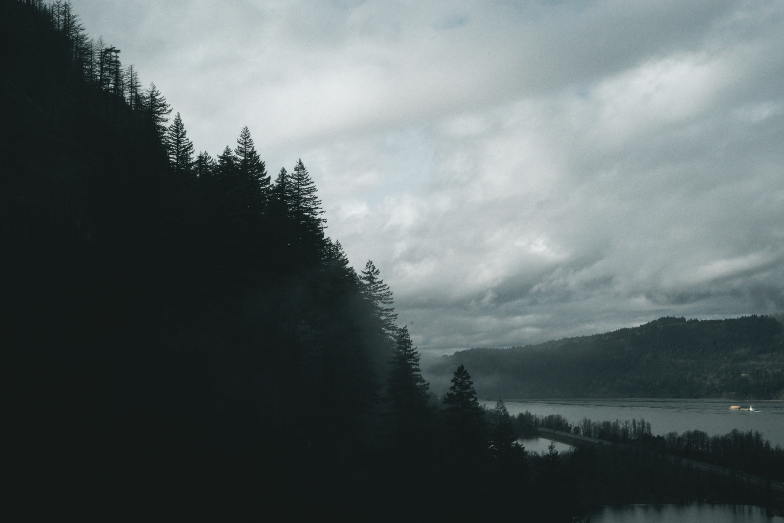 view from the top of multnomah falls