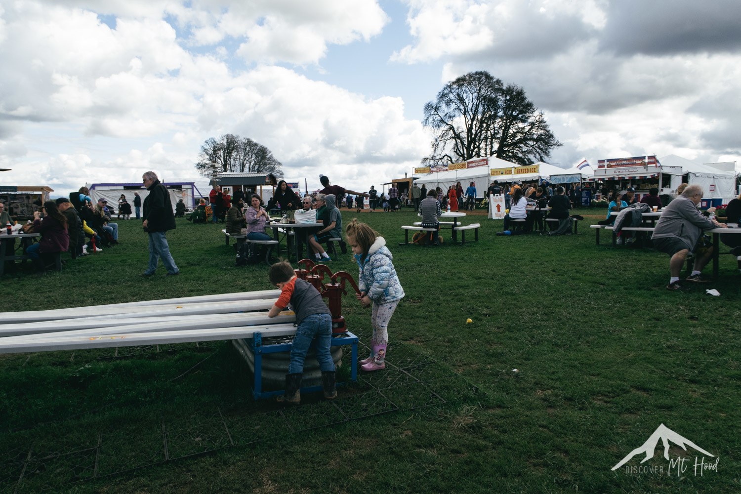 Children playing at the tulip festival